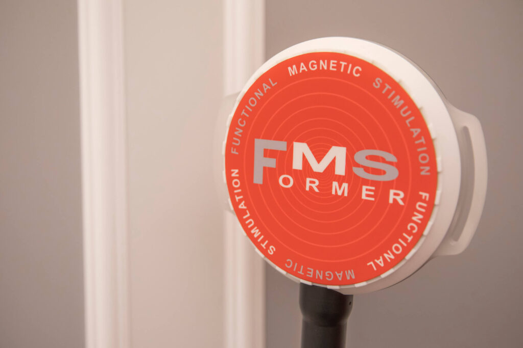 リアルクリニックの医療機器 TESLA Former