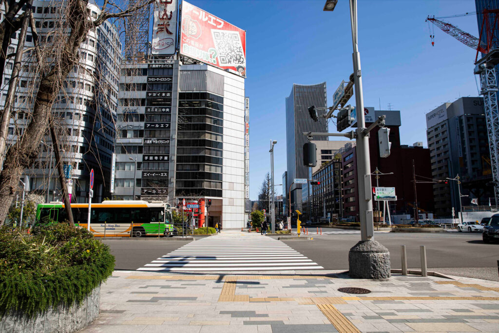 リアルクリニックへの道順 - 八重洲口から-02